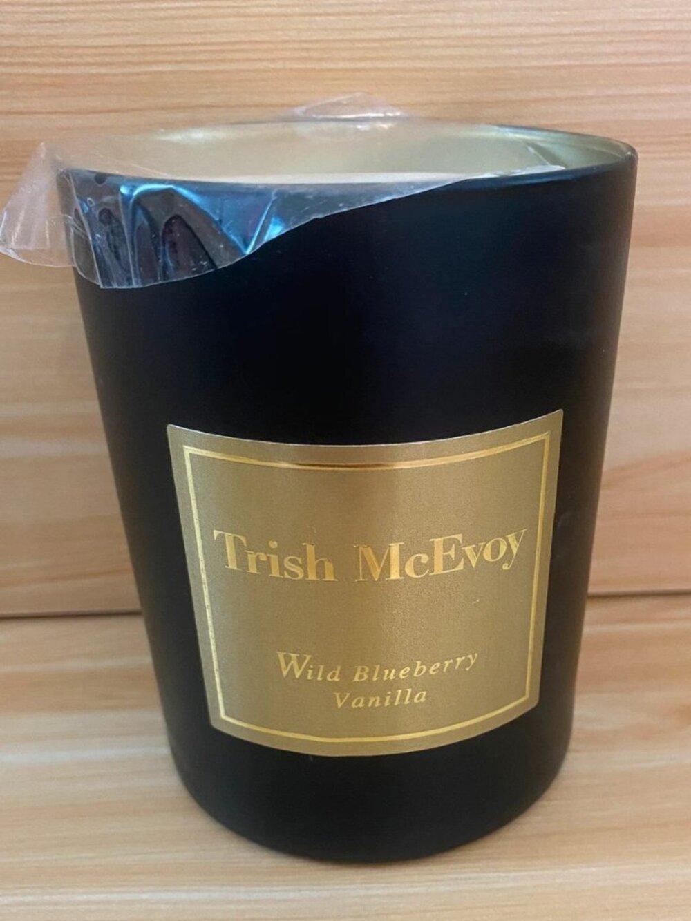 Trish McEvoy Wild Blueberry Vanilla candle